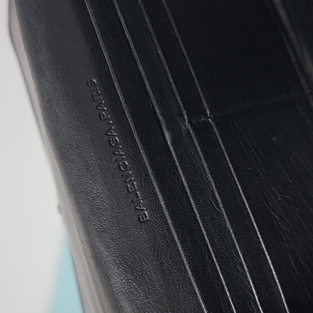 BALENCIAGA Agneau Classic Hardware Magnetic Closure Wallet Black - Picture 9 of 16